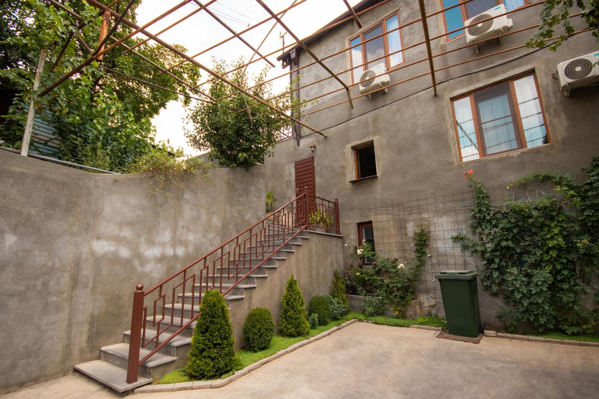 Hillside Guest House Jereván Kültér fotó